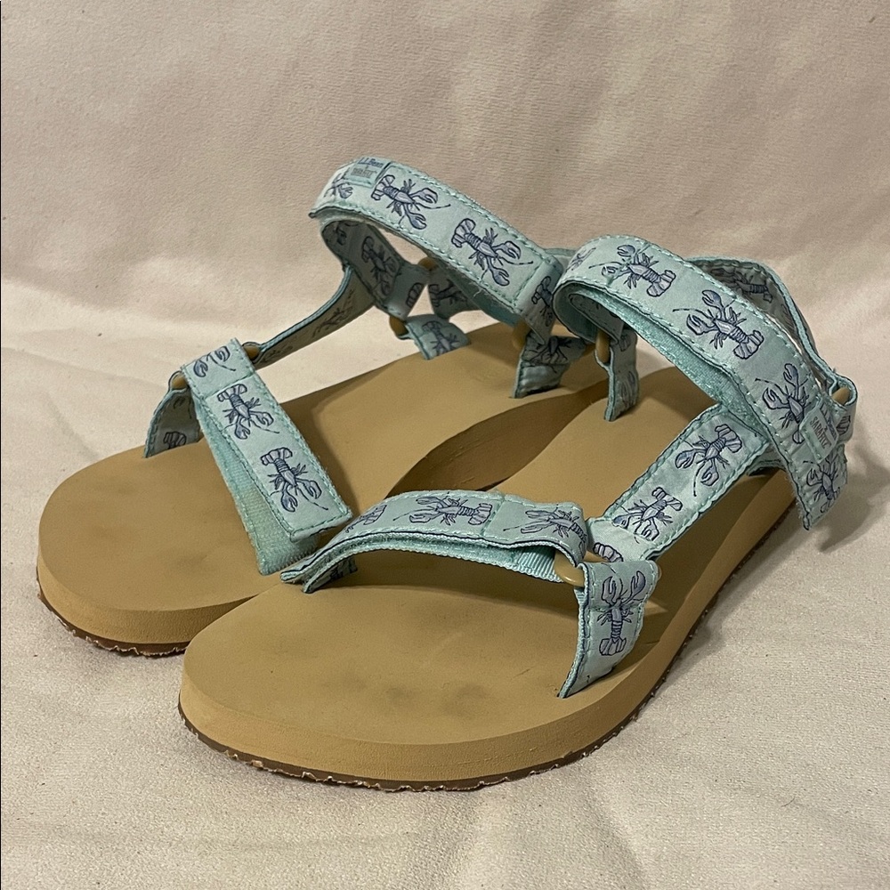 L.L.Bean x Sara Fitz Maine Isle Four-Point Sandals Blue Lobster Print